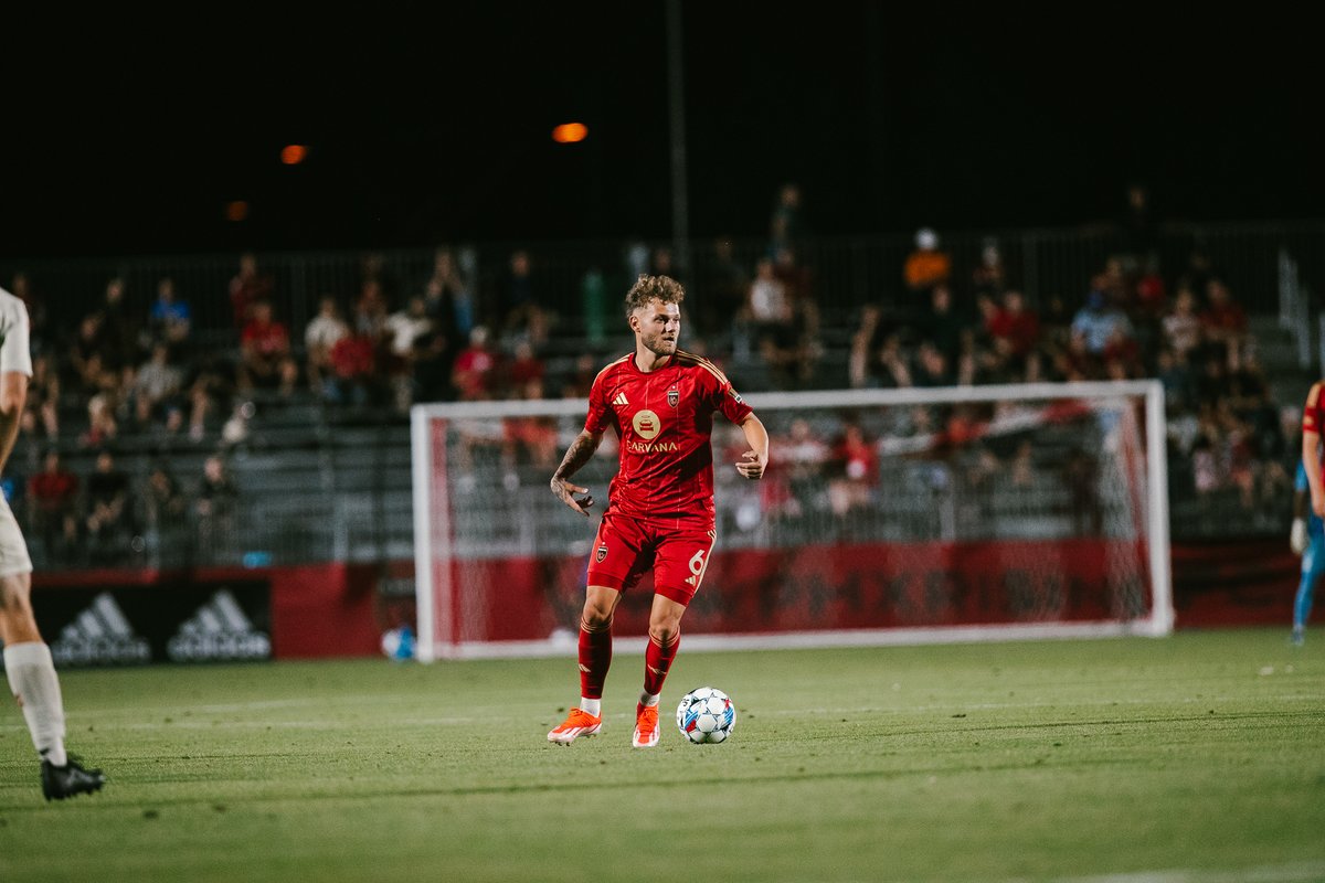 Focus is turned back at home for our Out of School Night! 🎟: bit.ly/PHXvMIA051824 #TodosRojos | @solari_inc_az