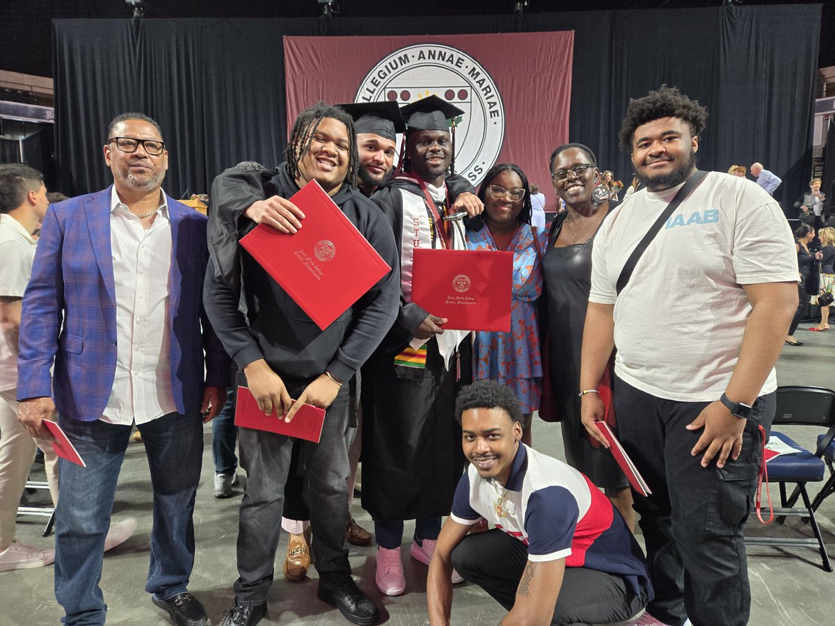 goannamaria's tweet photo. You did it! Congrats Class of 2024 🎓👏 #Amcats2024 https://t.co/GK3ZacXytl