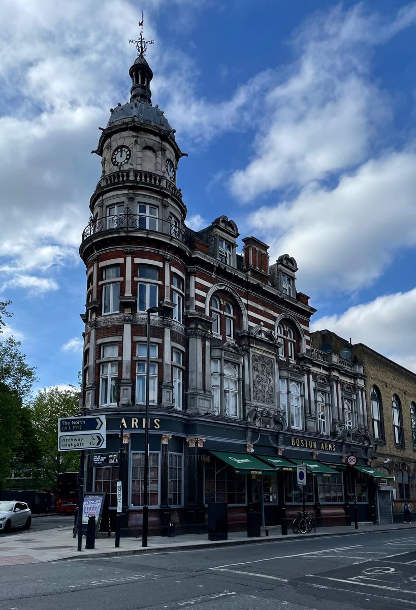 Tufnell Park N19, great pub and what a building…