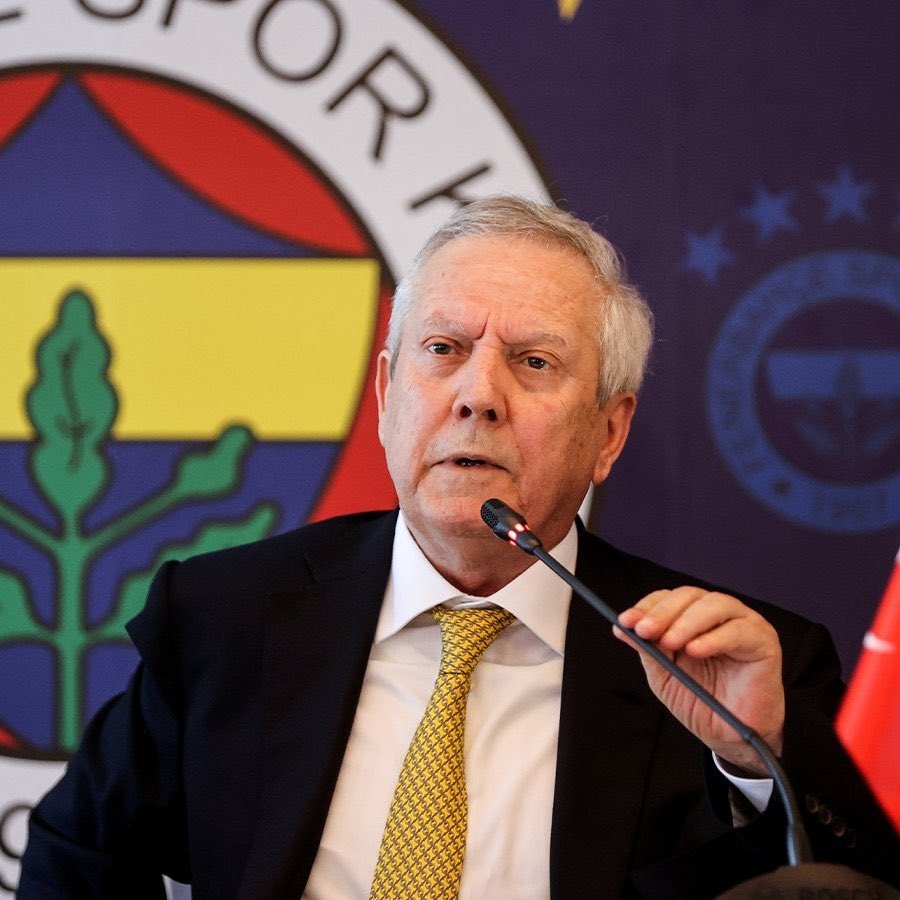 eblbn tweet media