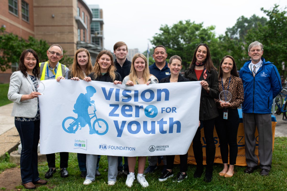 Happy to share images from the event celebrating Arlington Co. VA’s #VisionZero for Youth U.S. Leadership Award on Fri., 5/10. Read more about this impressive honor: visionzeroforyouth.org/awards/us/arli… @ArlingtonVA @APSVirginia @FIAFdn @childhealthGI