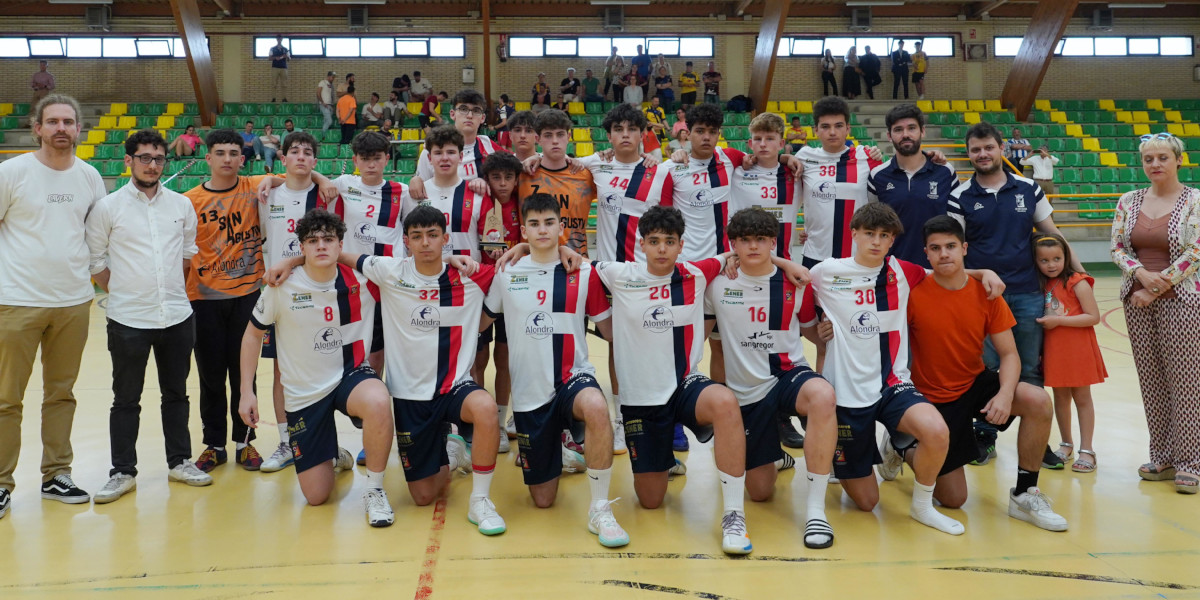 FCYLBM's tweet photo. 🏆 COMPETICIONES

🤾‍♀️ Cadete masculina
Clasificación final

🥇 RECOLETAS ATLETICO VALLADOLID ING FRAILE
🥈 EVENTOS TUDANCA VDA A
🥉 LA ALONDRA COLEGIO SAN AGUSTIN
🎖️ FISIOTERAPIA POLO CIUDAD DE SALAMANCA

📊 https://t.co/aKrLpNa9iB

#⃣ #CyLesBalonmano https://t.co/UOD4pFzFMr