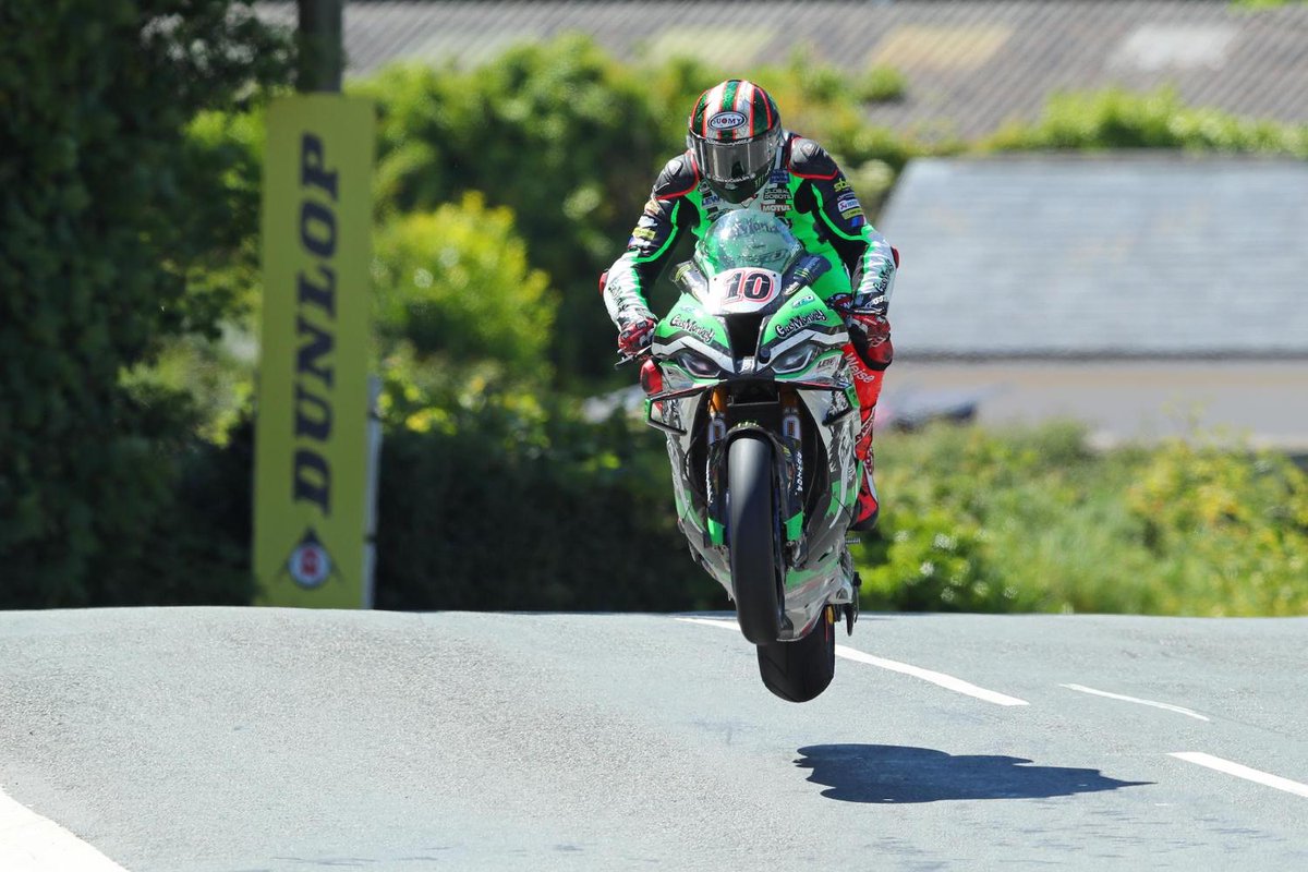 Want to know how to watch the 2024 Isle of Man TT? Here are all the details for how you can keep up with the action visordown.com/news/racing/ro…