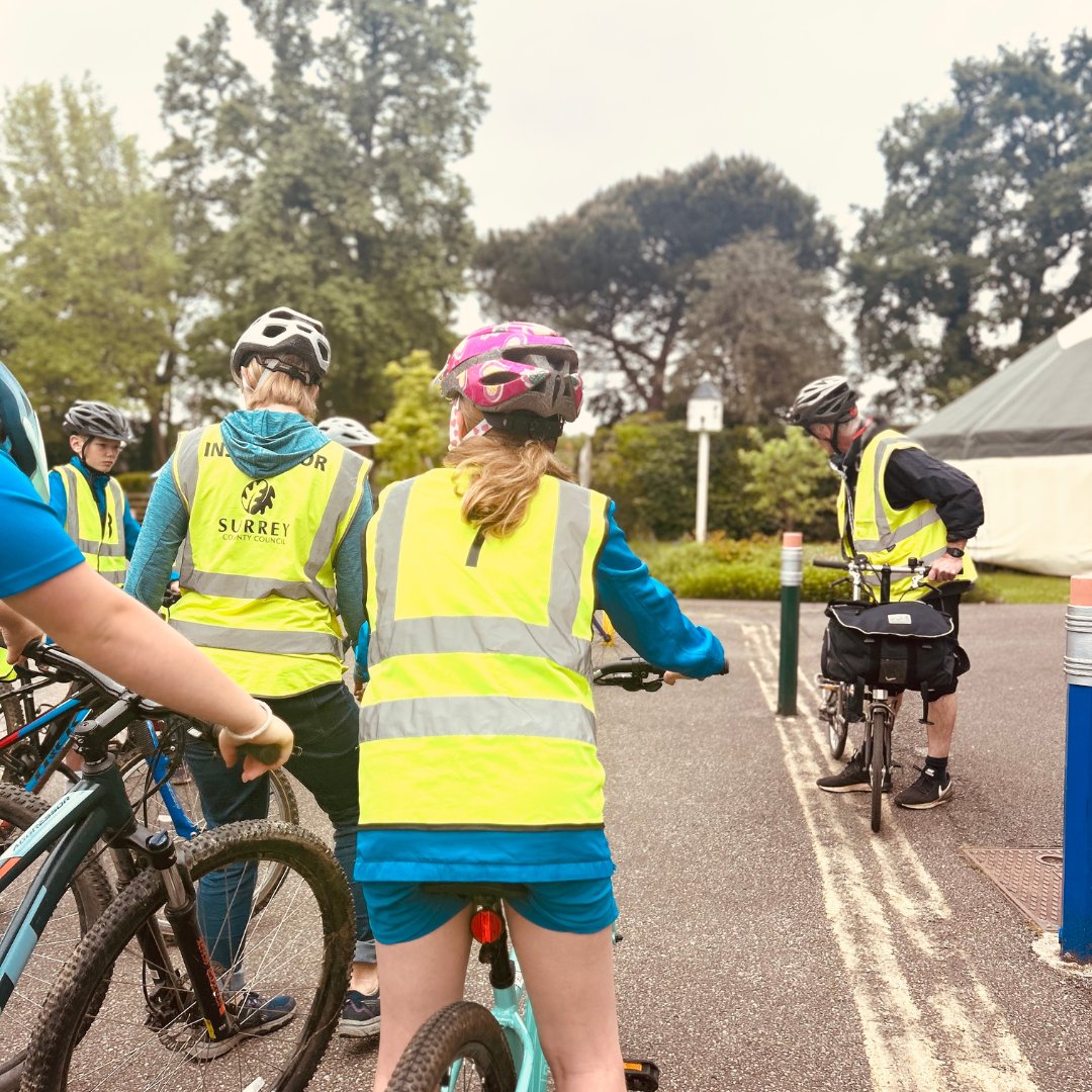 And, THEY'RE OFF....Form VI are on the roads doing their Bikability this week ...watch out on the surrounding roads of Shamley Green 😊! @surreycountycouncil #ridingmybike #learningtorideabike #LongacreSchool #SurreyPrepSchool #PrepSchool #PrePrepSchool #LongacreLife