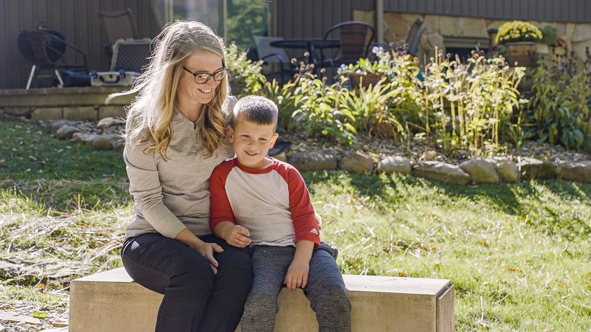 “Wyatt said he wanted fish 🐟, lily pads and a bench so ‘Mommy can sit on the bench and watch me feed the fish.’” – Lisa, Wyatt’s mom ⭐️ Help grant more wishes for kids like Wyatt in honor of #WishMomMonday: wish.org/donate @makeawishohkyin