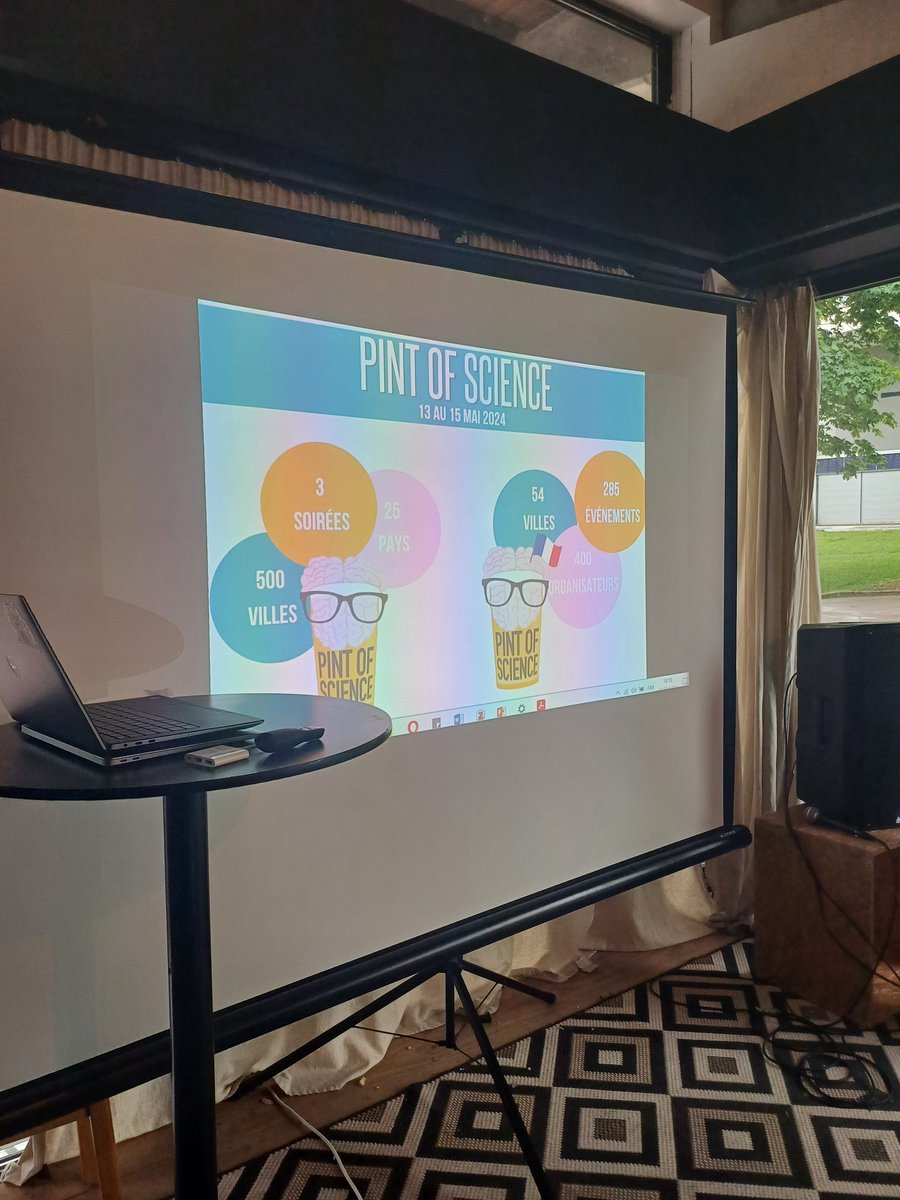 ALokchine's tweet photo. C'est parti pour 3 jours de conférence avec pint of science ! #pint24 https://t.co/PrwCgjV25l