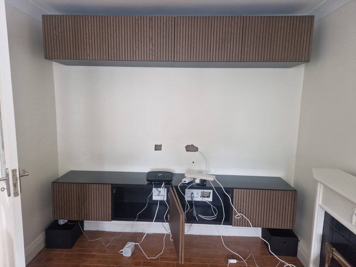 Installer_IRL's tweet photo. Investing in simplicity and functionality – a wall-mounted TV for versatile entertainment. 🎬 #tvinstallation #hometv #homecinema #audioinstallation #homecinemainstalls #homecinemadesign #wallmount #nocables #dublinireland #homecinemasystem #wifi #audiosetup #homecinemaproject https://t.co/SPsejiTTht
