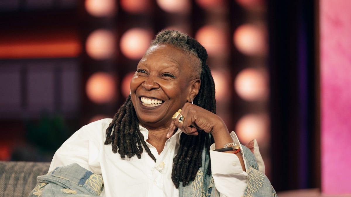 Hear Whoopi Goldberg's Hilarious -- and Suprisingly Relatable -- NSFW Stance on Dating dlvr.it/T6qKsp