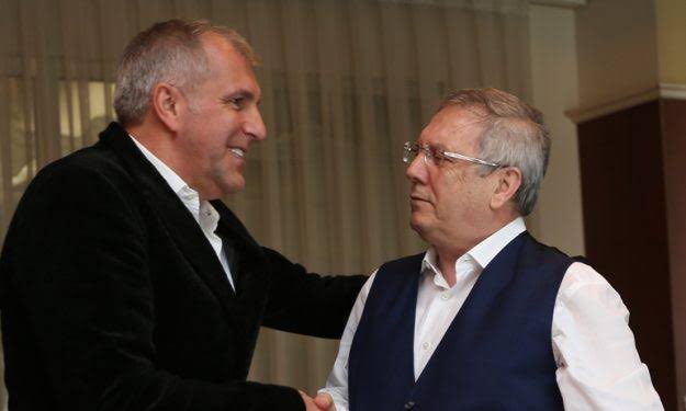 🚨 Aziz Yıldırım, Fenerbahçe başkanlığına aday olacağını açıkladı.