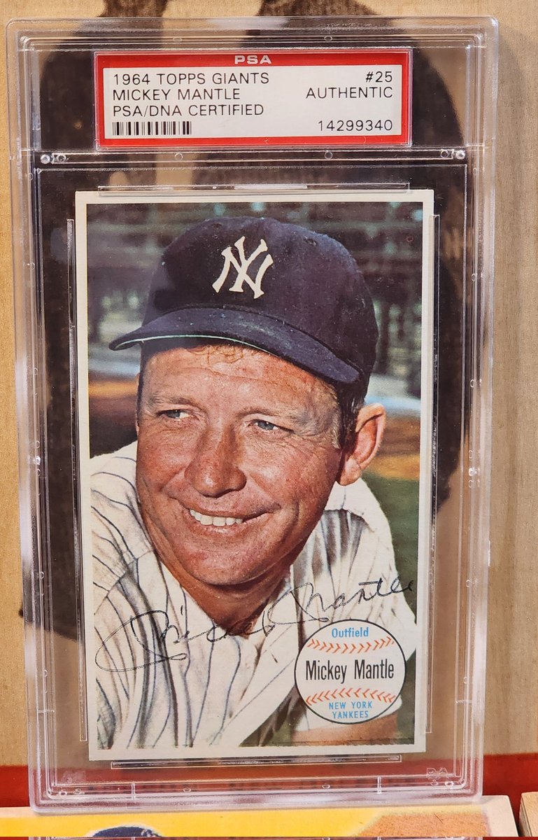 iconsportsUS's tweet photo. Show 'em if you've got 'em! Mickey Mantle Monday. Let's see some cool Mickey Mantle cards or Mantle Signed cards/Memorabilia
2 of mine: Signed 1965 Topps, 1964 Topps Giants, PSA/DNA
.
#mickeymantle #1965topps #1964topps #vintagecards
@CardsStory @cardpurchaser @DanTradesCards https://t.co/FCMmJj1kRZ