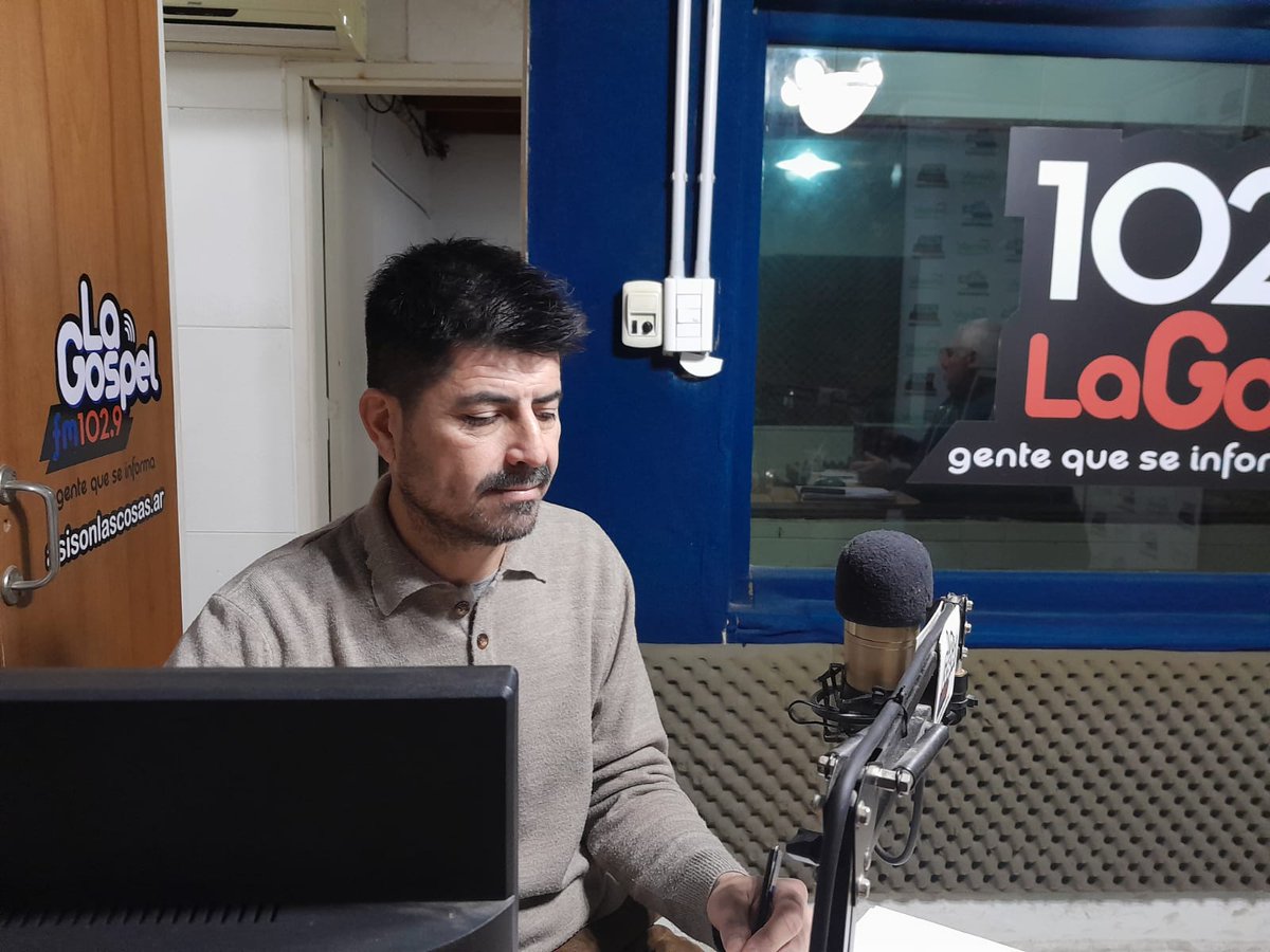 URNAS 2024 A 40 DÍAS: CARA A CARA CON 1° CANDIDATO A EDIL DE NAZARIO

👉 <a href="/francodmiranda/">Franco Miranda</a> encabeza la lista de concejales de <a href="/NazarioOk/">Adriana Nazario</a> por "La Fuerza del Imperio del Sur".

🗣️ Dijo que "Adriana es la más capacitada para ser intendenta" y comentó que "hoy somos una aldea".