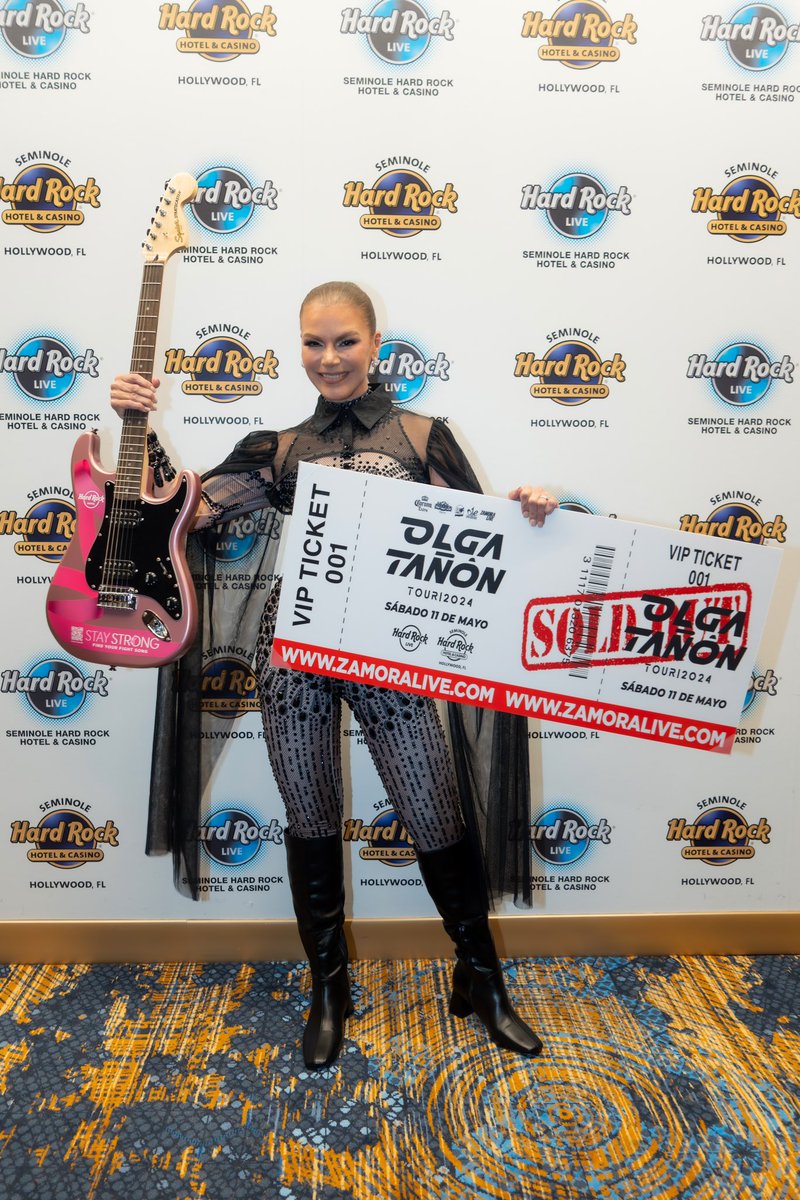 OLGATANON1313's tweet photo. Un #SOLOUT en el #HardRockLive que siempre recordaremos ❤️😍. Muchas gracias de nuevo a ustedes por hacerlo posible, por su cariño, regalos, energía y conexión con todos los temas!!

Gracias también a mi equipo y a @zamoraliveoficial por permitirnos vivir un suceso #electrizante ⚡️ y al @hardrockholly por mi nueva guitarra, la amé !! 🎸🔥

Sigamos disfrutando de #Asiyosoy y de #Nosequiensoy mientras hacemos la cuenta regresiva para el estreno del álbum, este próximo 31 de mayo ❤️!! 

Puedes hacer presave ahora: https://t.co/PmWxNV9NU0