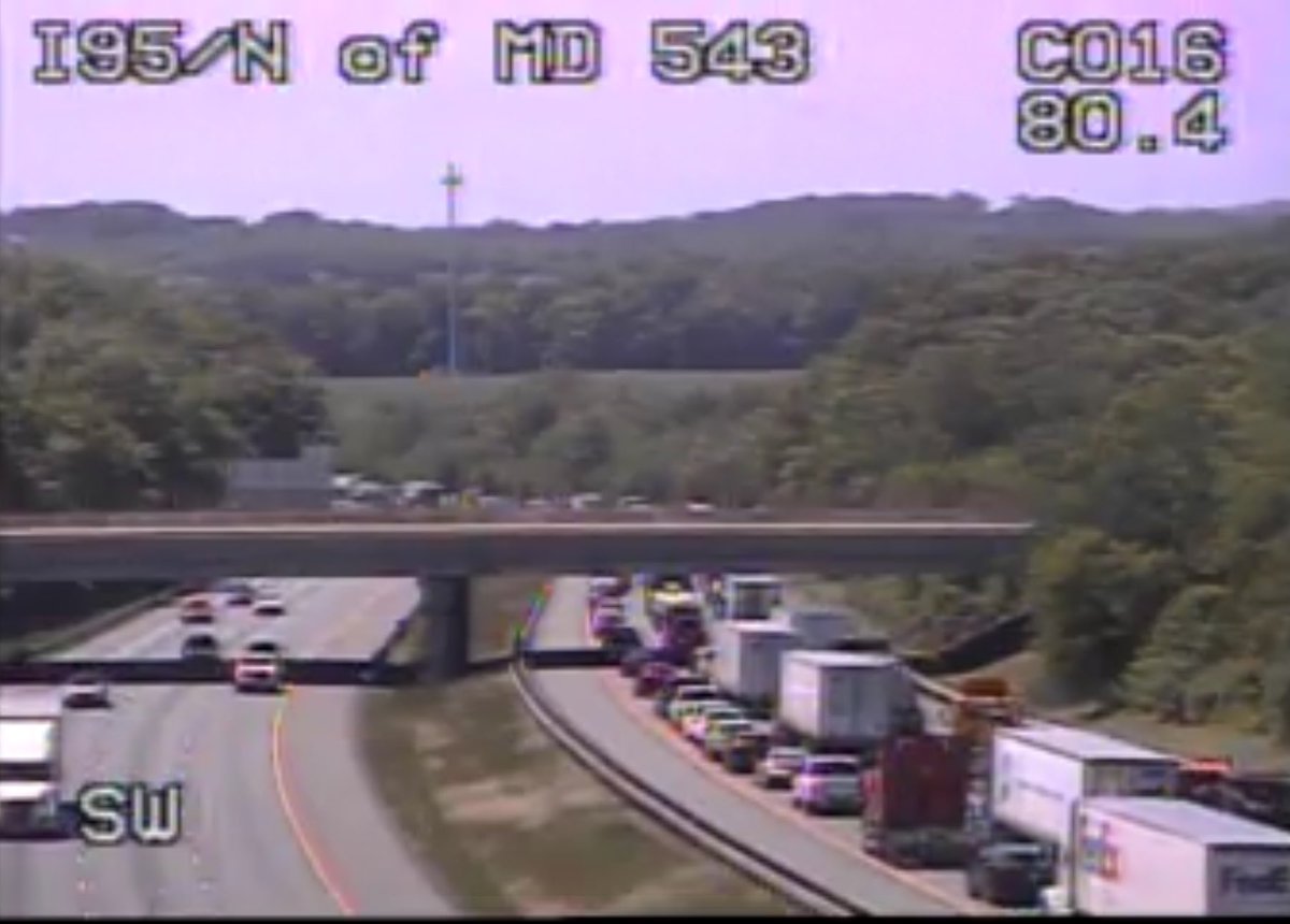 Volunteer Firefighters and an EMS unit from @AFDco2MD are on scene of a 3 vehicle crash on the right shoulder of southbound I-95 prior to exit 80 Riverside Parkway (MD-543) in #BelcampMD. Expect delays. #MDTraffic