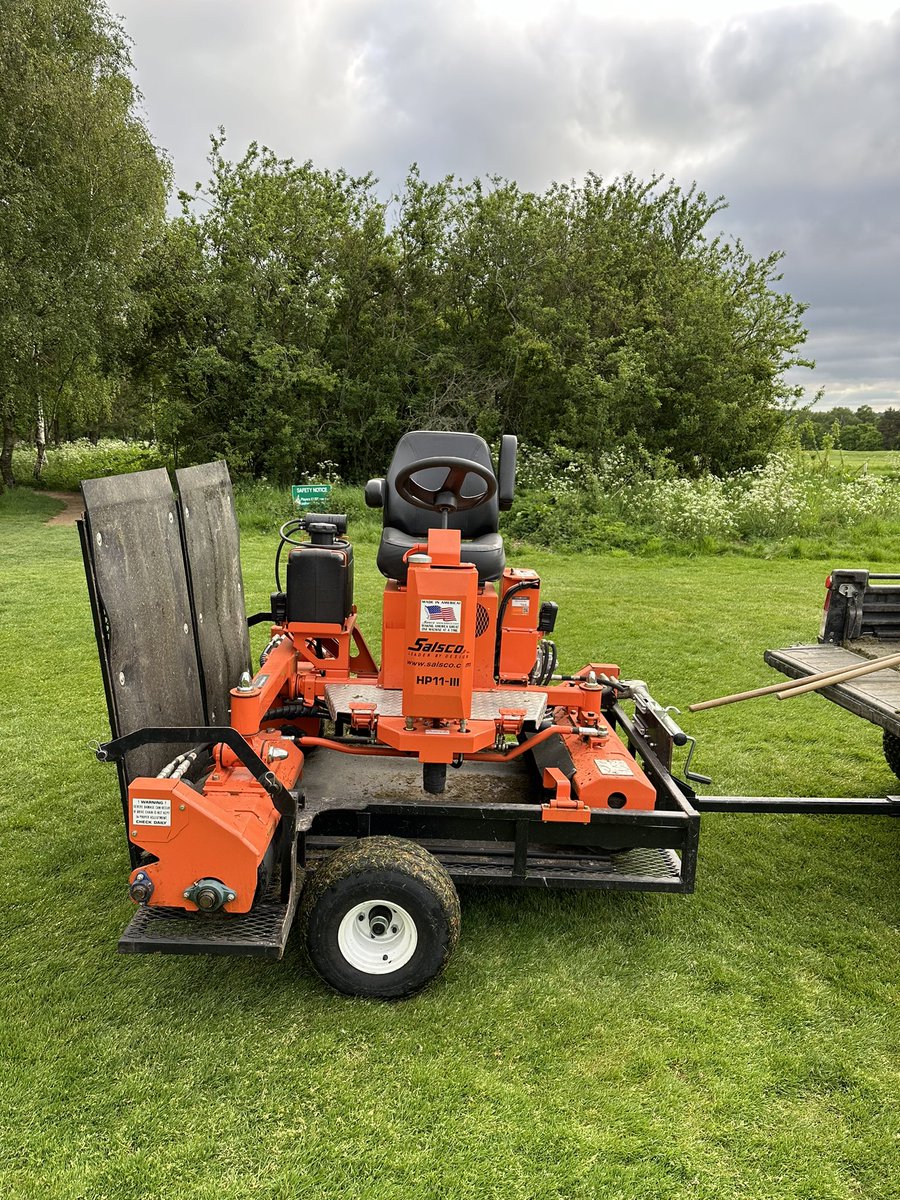 Zacbroocks123's tweet image. Had these two machines on demo in the lead up to the brabazon qualifier at @ClubMarlborough The @salscoinc roller is incredible and the @baronessuk fairway mower is on another level cut wise to anything we have here or anything on the market thanks @Davepatrick86 for the demos.