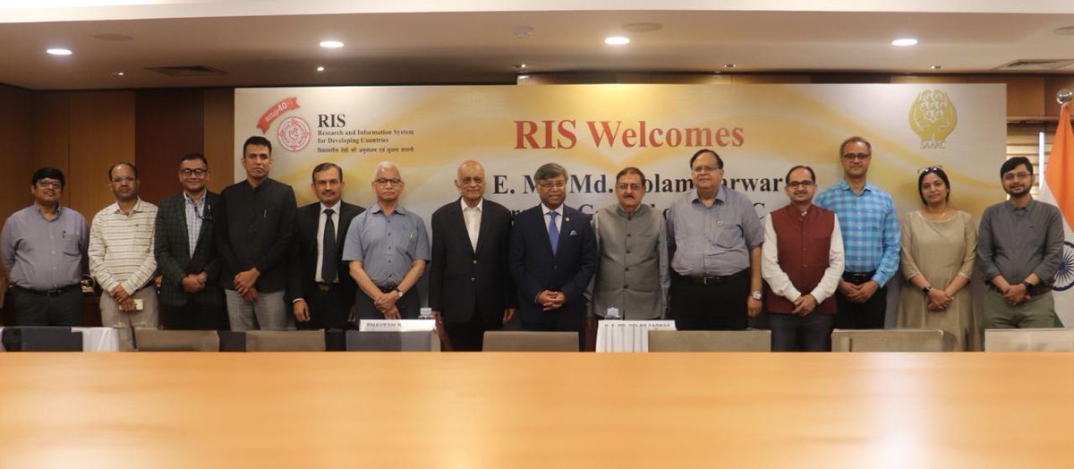 RIS is honoured to Welcome H.E. Mr Md. Golam Sarwar, Secretary General @SaarcSec for a comprehensive interaction with faculty Thank you Sir for your kind visit RIS faculty led by Hon. Chairman, RAC Amb S T Devare @MEAIndia @Sachin_Chat