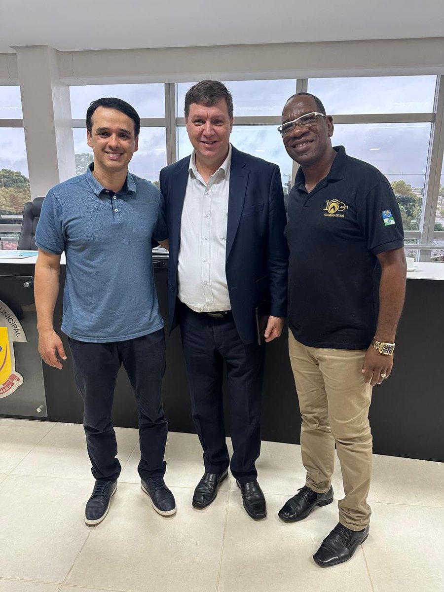 ComissaoPRSC's tweet photo. Atendendo a 15ª Região Meio Oeste-SC, deputado estadual Marcos da Rosa, ocasião na câmara de vereadores em Faxinal dos Guedes-SC, ação contínua, em geral a serviço do estado. https://t.co/3VBwUXwMHX