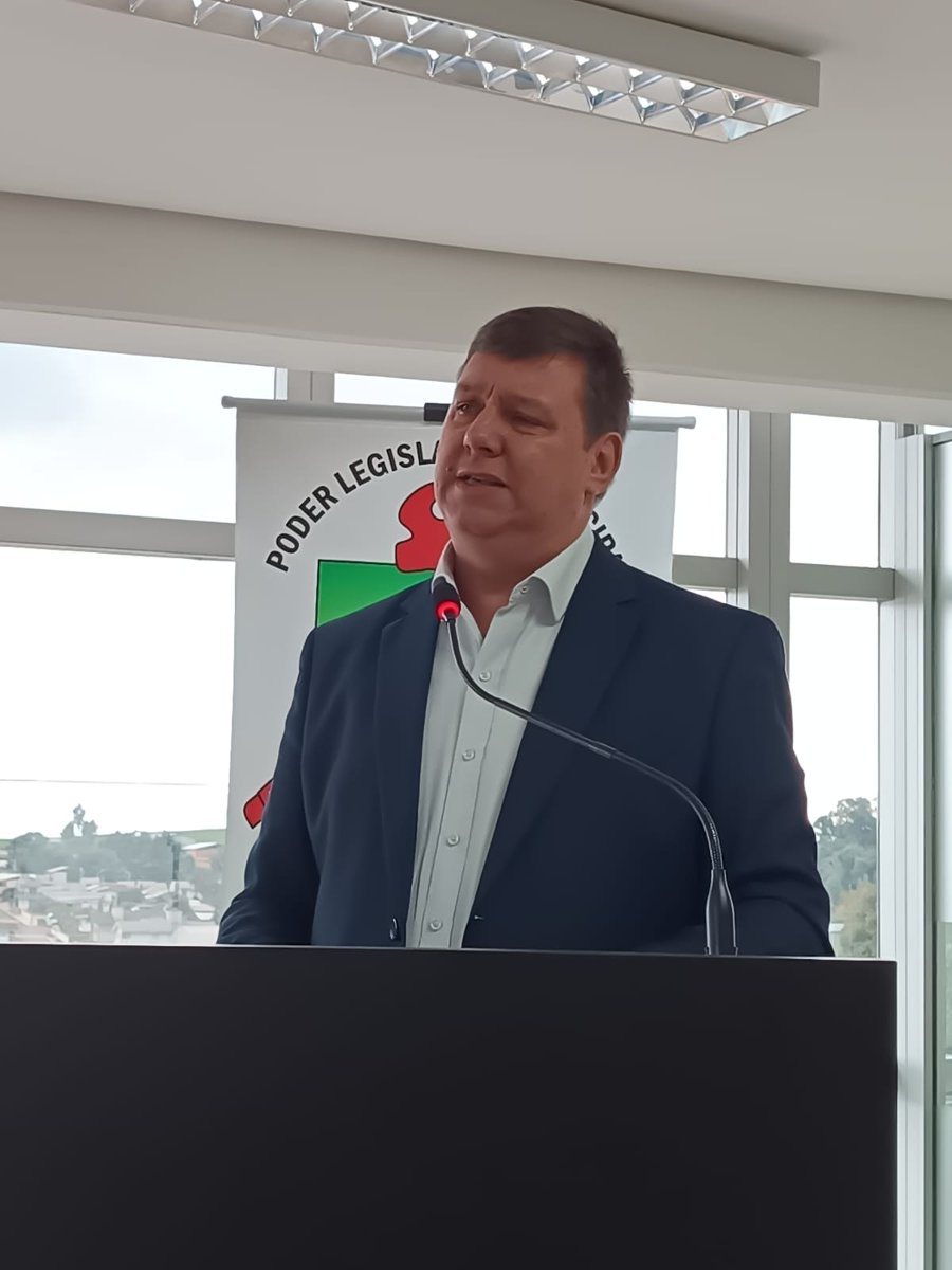 ComissaoPRSC's tweet photo. Atendendo a 15ª Região Meio Oeste-SC, deputado estadual Marcos da Rosa, ocasião na câmara de vereadores em Faxinal dos Guedes-SC, ação contínua, em geral a serviço do estado. https://t.co/3VBwUXwMHX