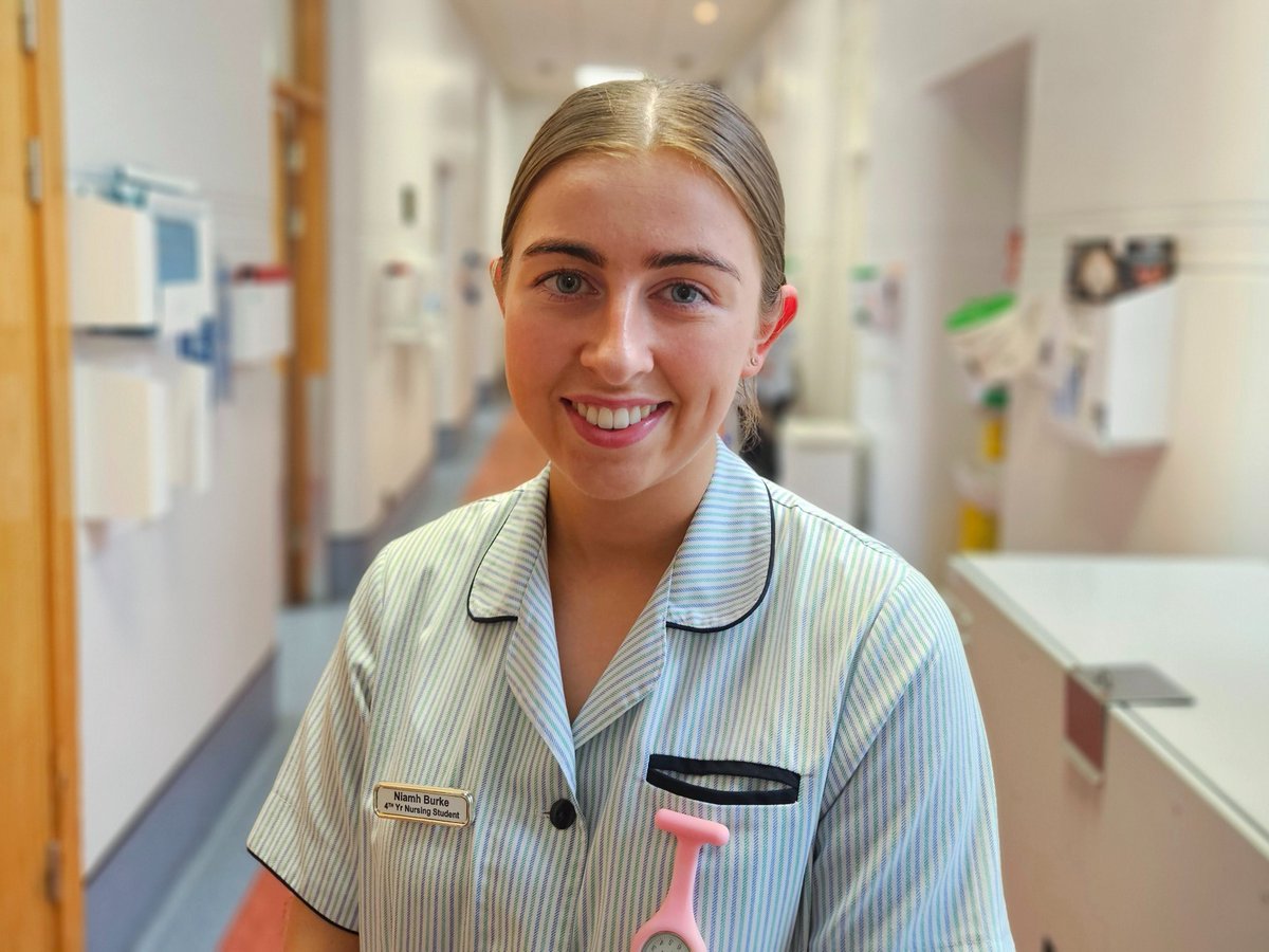Welcome to Niamh Burke commencing her first day of internship at Roscommon University Hospital #RUH today. We welcome all our nursing interns who recently started their internships and wish them all the best of luck.