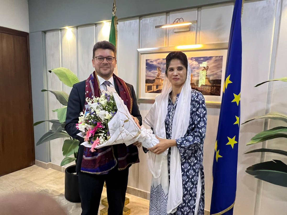 RomaMMatto's tweet photo. Had a meeting with the Italian Consul General @danilogiurdanel , in Karachi. We discussed issues concerning the Christian community, education, and the current political situation in Pakistan. 
I believe this meeting will yield many positive results in the future. Additionally, I presented him with a Sindhi Ajrak and a topi. @BBhuttoZardari @AseefaBZ