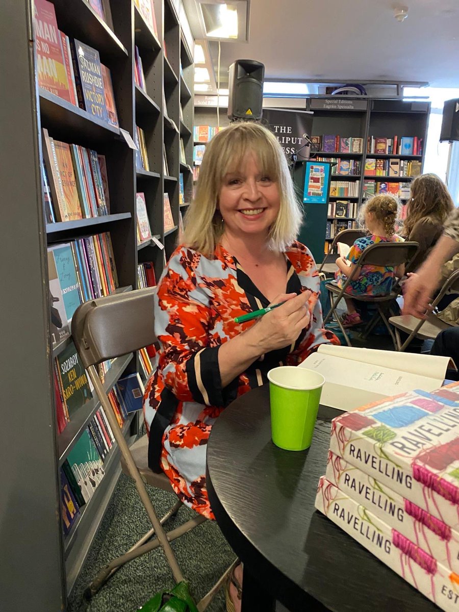 Pretty exciting to see Ravelling, a novel set in Dublin’s Liberties, hit the #1 spot on @Hodges_Figgis Bestsellers Chart. And always lovely to pop in and have the craic with the warm and generous booksellers there. @LilliputPress @IrishLitTimes @IrishTimesBooks @TheSundayIndo…