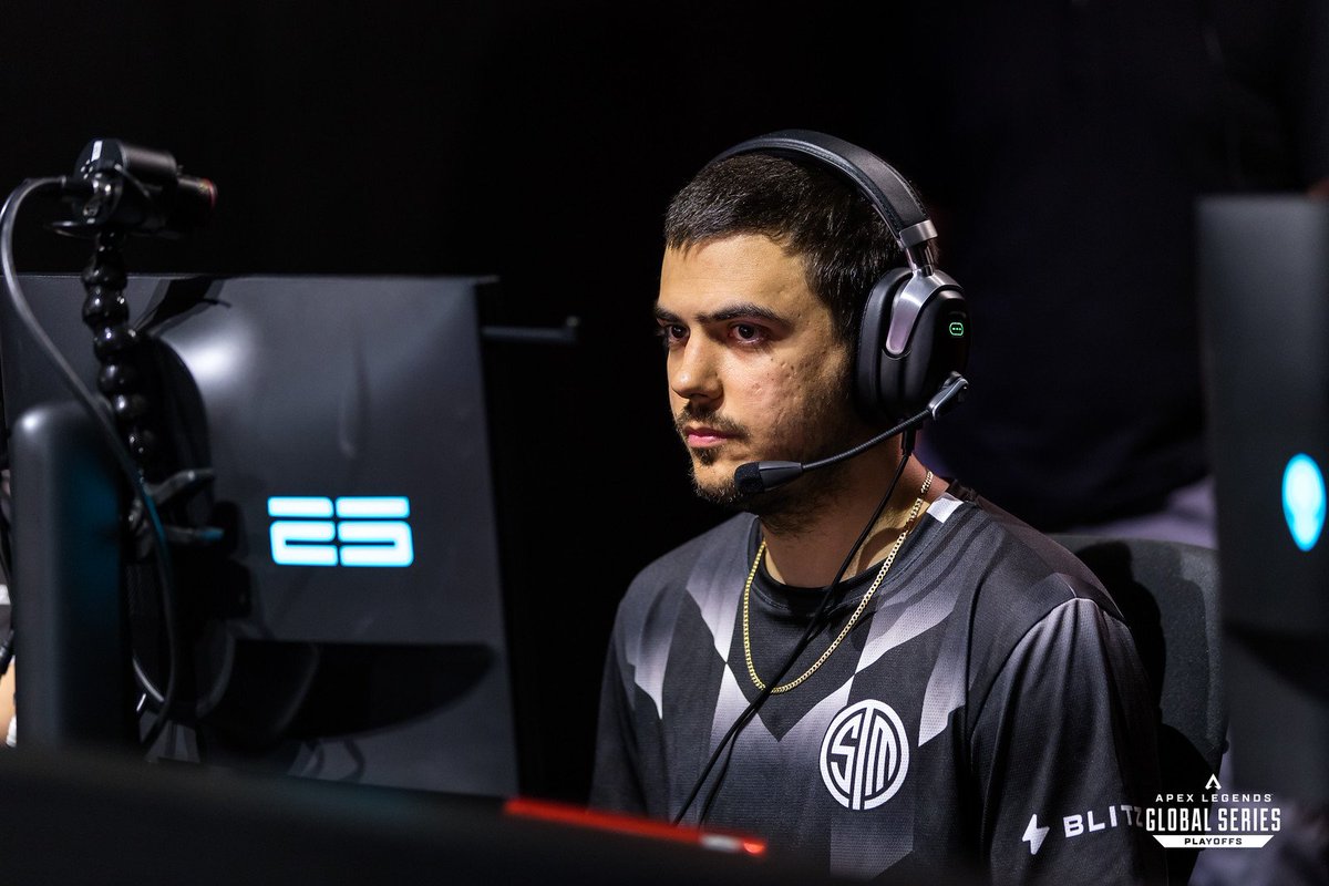 jmeyels's tweet photo. 🚨ROSTER🚨

Apex Pro @ImperialHal will be teaming with @Zer0OCE and @Genburten at DarkZero. Zer0 will be the IGL. https://t.co/F9rLARutZP
