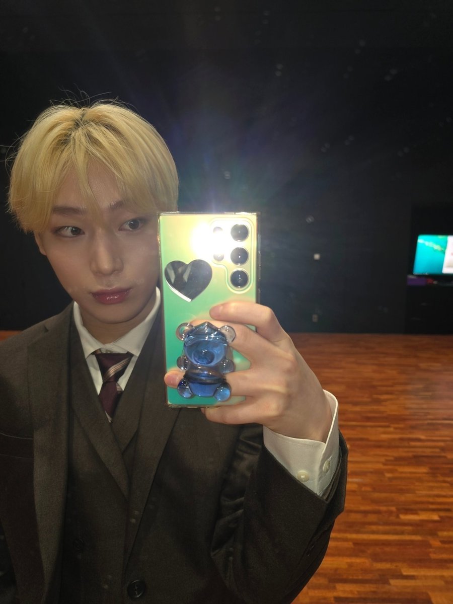 enhypenweverse's tweet photo. (2/2)

@ENHYPEN_members @ENHYPEN #ENHYPEN #엔하이픈 #SUNOO #선우 https://t.co/vO2BXn7TPA