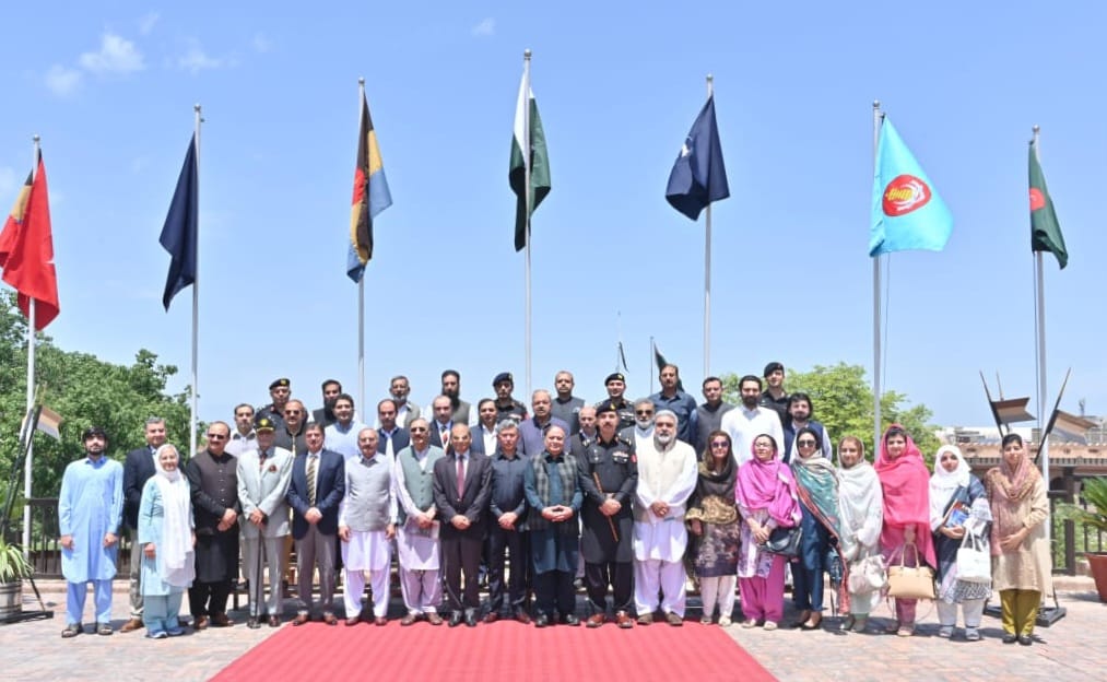 _iMAKsays's tweet photo. Fort Balahisar Hosts Grand Launch of Book on Frontier Corps KPK! A momentous occasion unfolded within the storied walls of the Balahisar Fort, #Peshawar, as a distinguished gathering convened for the launch of a seminal book chronicling the rich history of the FCKP. #FCKP https://t.co/KVUHhHRfUN