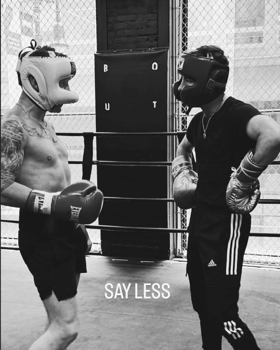 E TEMOS ELE! 

Barry postou nova foto em seu story no one tá gram na tarde de hoje, voltando ao seus treinamentos de boxing 🥊 #wolfcub #ProudOfBarry 

📲 | keoghan92.