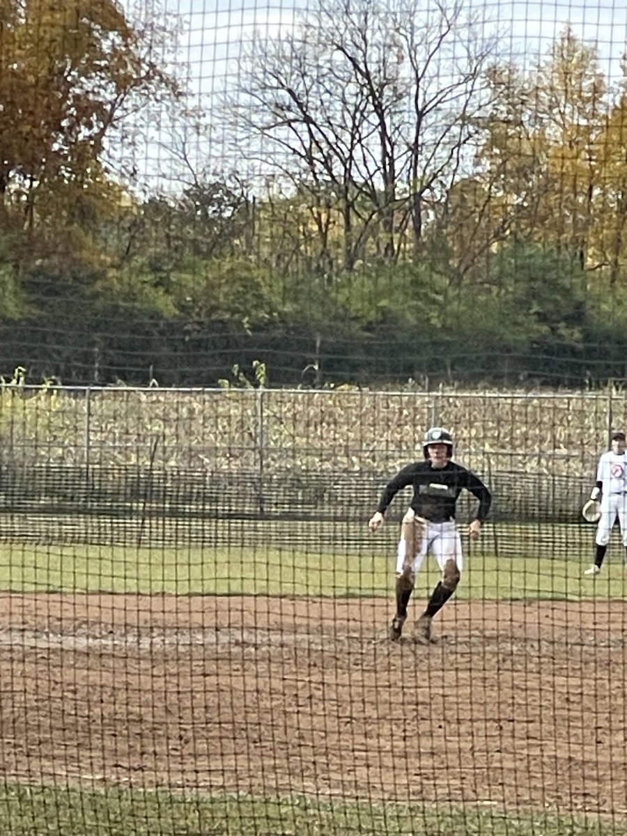 05thunderblack's tweet photo. Happy 18th Birthday to our #14 Isabella Zimmerman @Isabell90153917 We hope you have an amazing day celebrating and look forward to seeing you at the start of travel ball. https://t.co/VGpdiunzVs