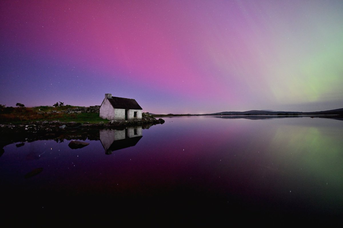 Reflections of aurora over Fisherman's Hut, Connemara, Galway (01:54, 11/5/2024)