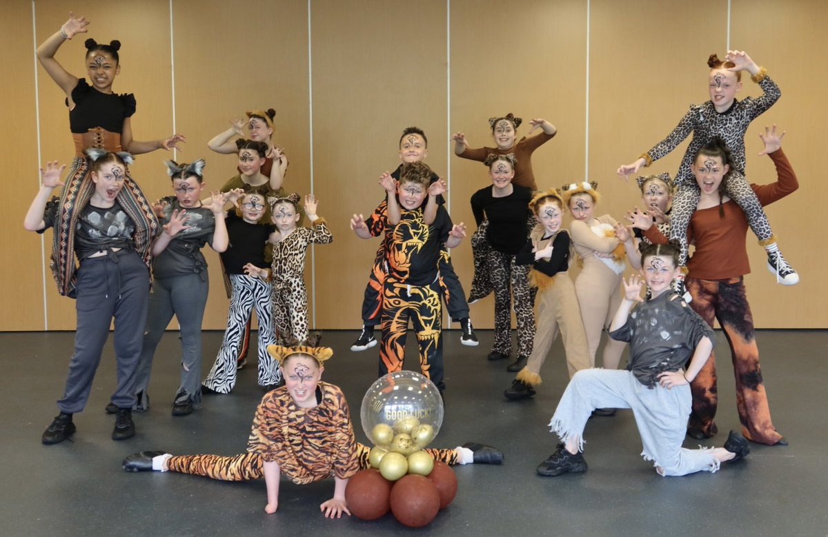 Miss Alexander tweet media