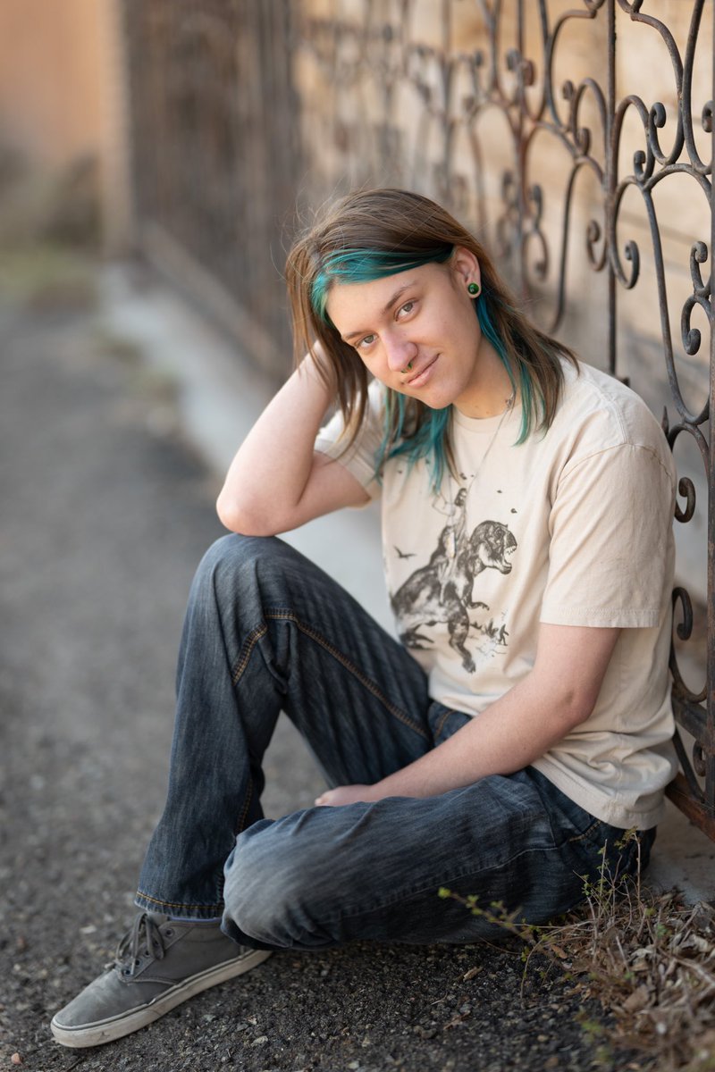 phloxphotos's tweet image. #seniormonday 🎓