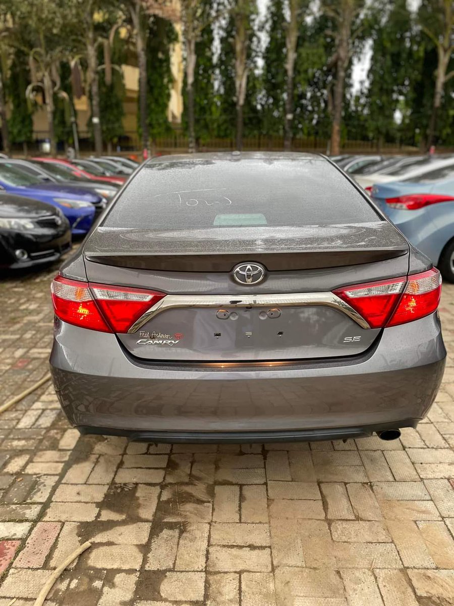 2015 Toyota Camry se • 2.5 L inline 4 • Reverse camera , chilling AC •clean leather seats Price : ₦15.5m F or Inquiries; 📲 08118170832 💌or kindly send a DM. #AbujaTwitterCommunity