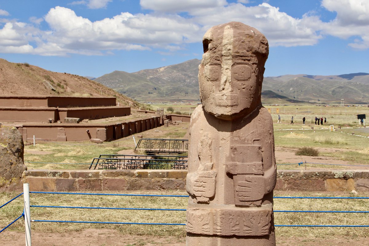 Sumérgete en el esplendor de Tiahuanaco y déjate fascinar por la obra de una civilización perdida en el tiempo. 🏞️📜 #Tiahuanaco #Arqueología #Bolivia apuntesyviajes.com/2024/04/19/exp…