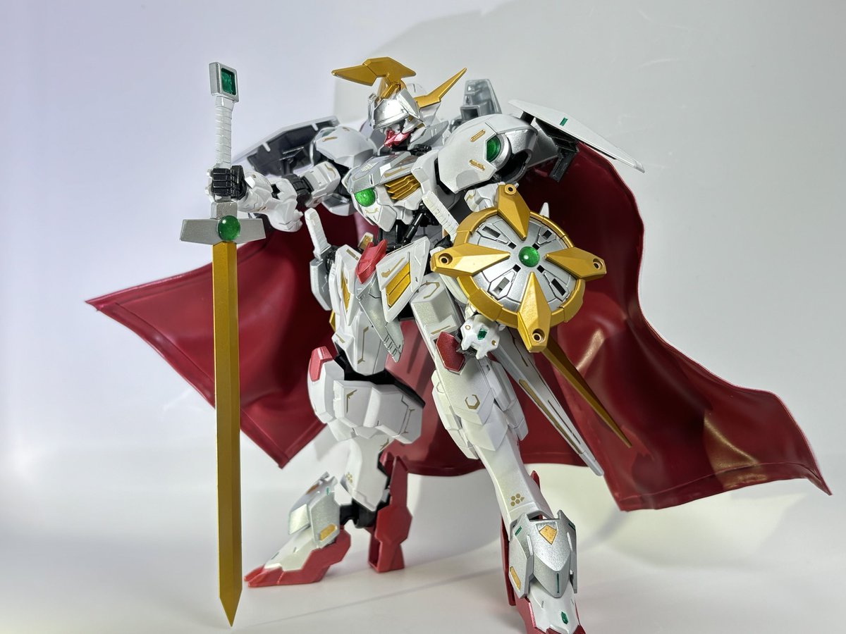 mimoja3hobby's tweet image. ガンダムバルバトス Orud

マクギリス・ファリド事件後、ギャラルホルンにより接収・改修を受けたバルバトス。
新生した組織の新たなる御旗として豪奢かつ優美な機体として生まれ変わった。
名が表す通り、『秩序』を守護する騎士(続きます)
#ガンプラ
#鉄血のオルフェンズ
#ガンプラ好きと繋がりたい