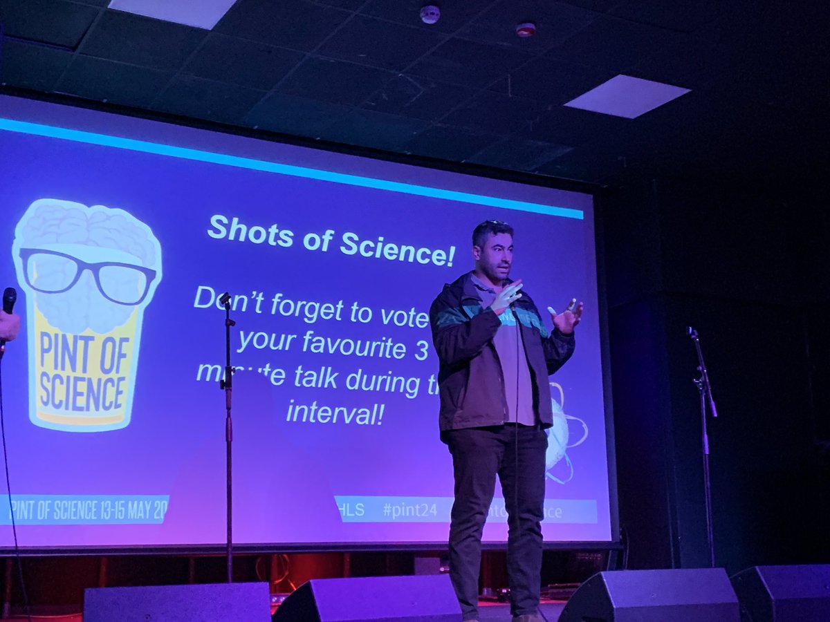 Our Shots of Science speakers were brilliant as always at our Pint of Science night here at @future_yard Explaining some amazing science in just 3 mins!