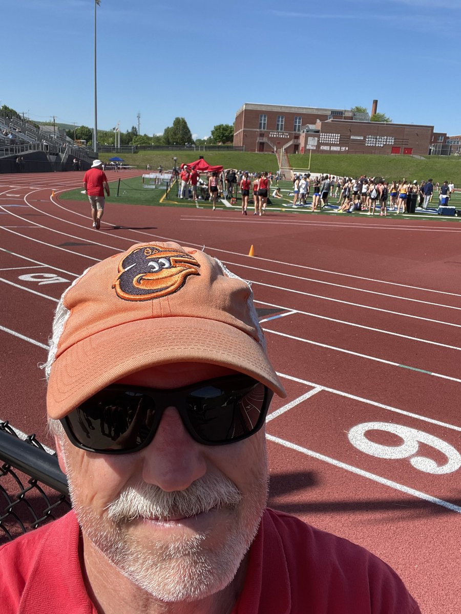My office for the next several hours. #regionreferee #forthillstadium <a href="/burgleopards/">Athletic Director</a> <a href="/SmithsburgHigh/">@Smithsburg High School</a> <a href="/SmithsburgXC/">Smithsburg XC</a> <a href="/SmithsburgThe/">The Real Smithsburg XC</a>