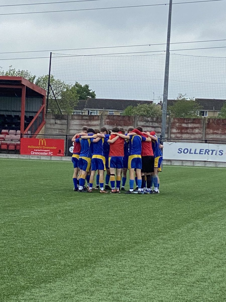 After tonight’s Under 16 final it was great to reflect on their incredible journey. 2019 to 2024 - one of the best Warneford teams we’ve ever seen. Everyone is so proud of you 👏🏻⚽️