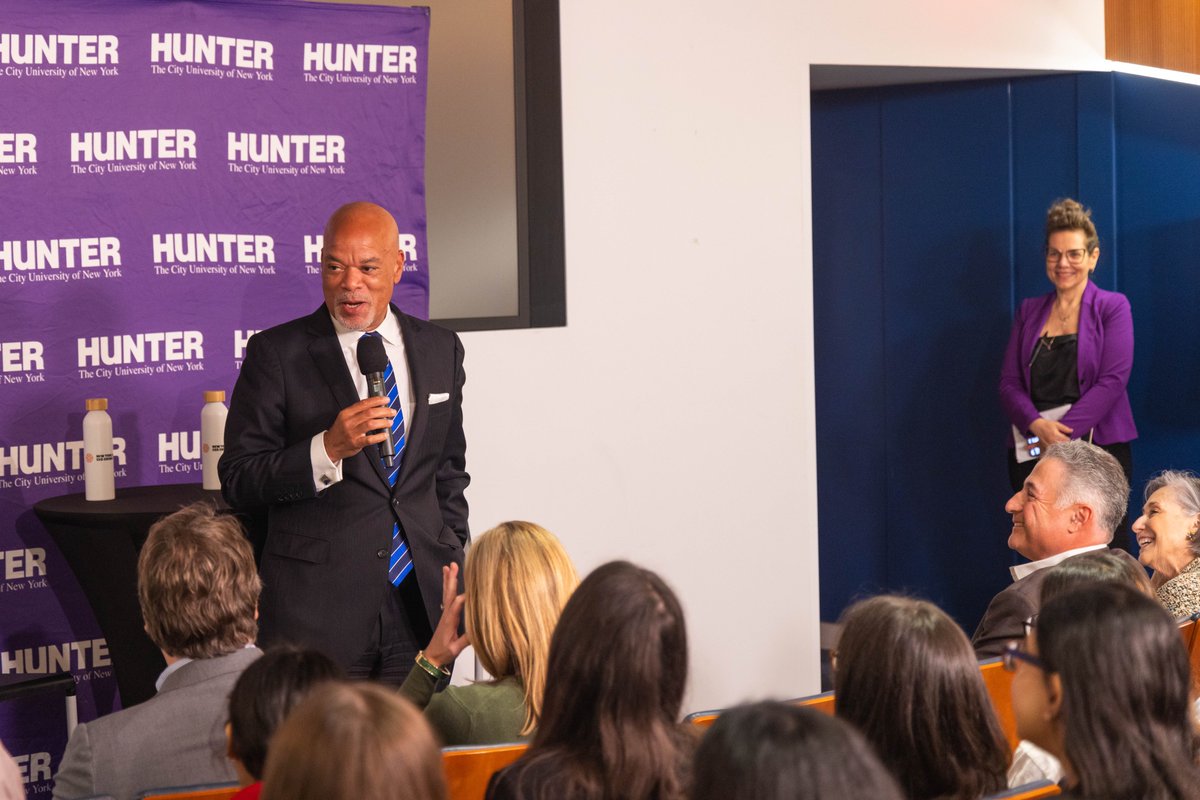 A hearty @Hunter_College TY to New York Jobs Council and @Deloitte Global CEO @JUcuzoglu, who joined @HunterPresident to talk about corporate careers. Thanks, too, to Deloitte NY Leader and CUNY grad Roger Arrieux for supporting our student #networking event