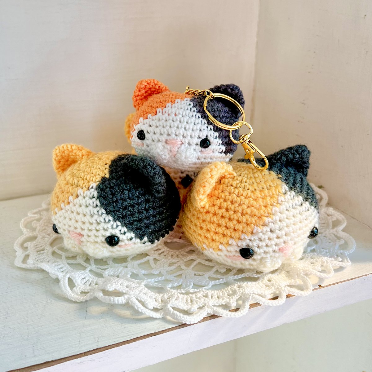 SolheimBoutique's tweet photo. If you've ever thought to yourself "man I just really wish I could carry a very small bodiless Fat Cat around with me everywhere I go" I have some absolutely incredible news for you https://t.co/buehWqGDsQ