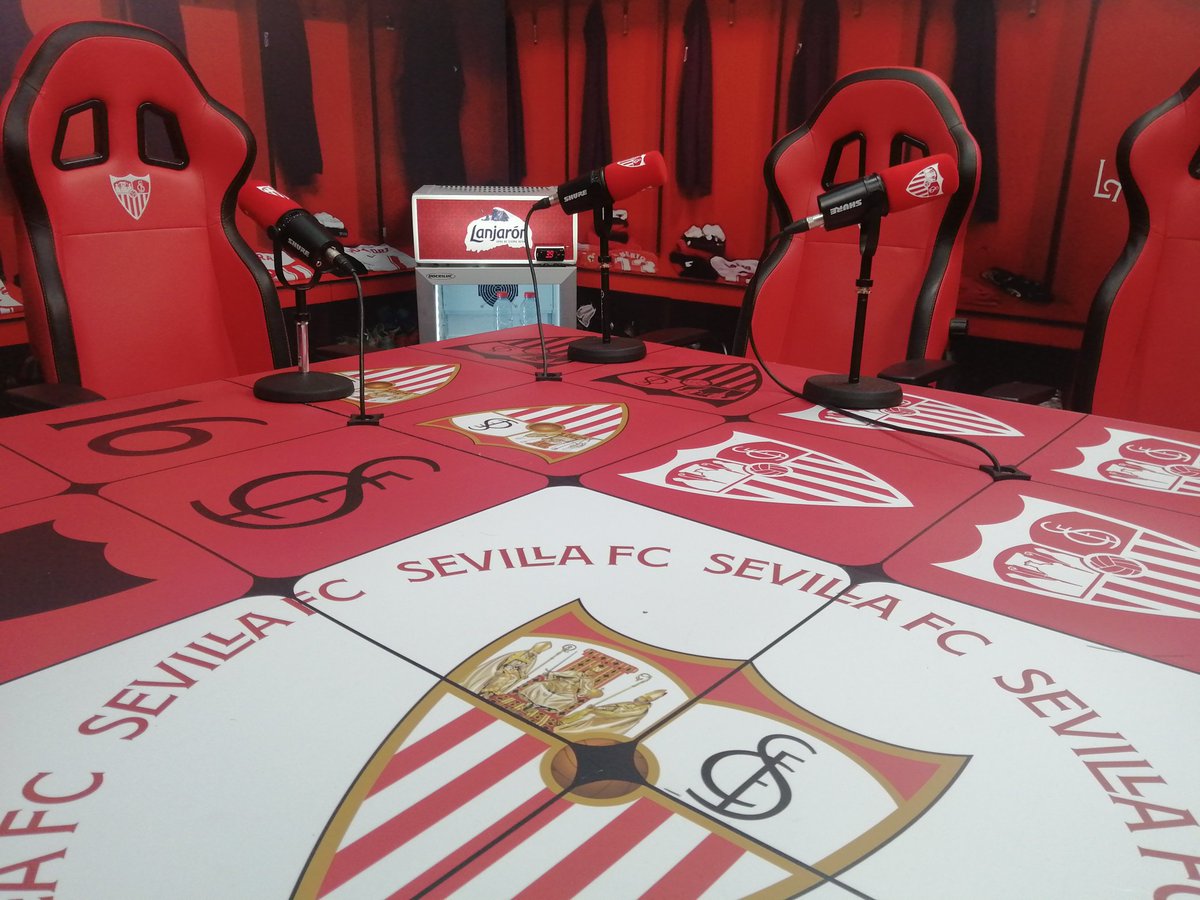 LaCanteraSFCRad's tweet photo. Un lunes más tu programa de cantera en #SFCRadio y en el Canal de Twitch del Sevilla FC.
¡Te esperamos a partir de las 19.30 horas. No faltes!
#CanteraSevillaFC 🎤📻📺⚪🔴 https://t.co/1HoMaPRhTa
