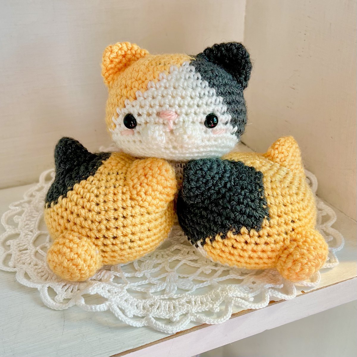 SolheimBoutique's tweet photo. If you've ever thought to yourself "man I just really wish I could carry a very small bodiless Fat Cat around with me everywhere I go" I have some absolutely incredible news for you https://t.co/buehWqGDsQ