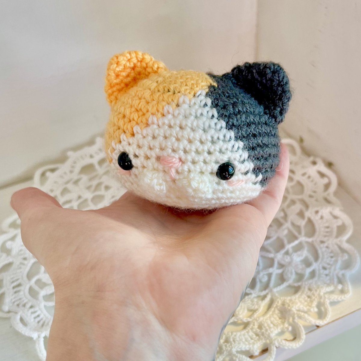 SolheimBoutique's tweet photo. If you've ever thought to yourself "man I just really wish I could carry a very small bodiless Fat Cat around with me everywhere I go" I have some absolutely incredible news for you https://t.co/buehWqGDsQ