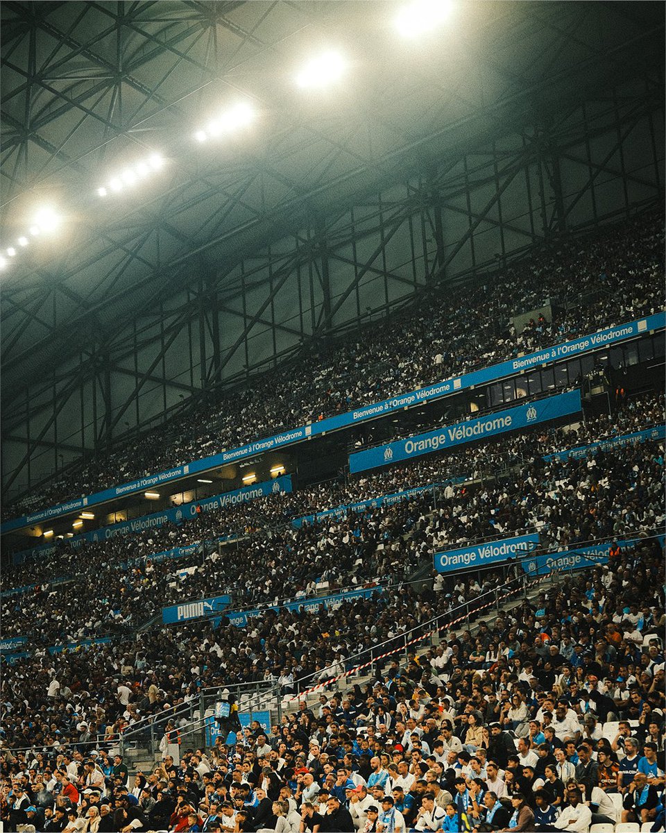 𝗜𝗻𝗰𝗿𝗲𝗱𝗶𝗯𝗹𝗲 𝗮𝘀 𝗮𝗹𝘄𝗮𝘆𝘀 🗣️🙌 For the final home game and throughout the whole season, thank you for your unwavering support 💙 #OMFCL 📸 IG: picsofsof