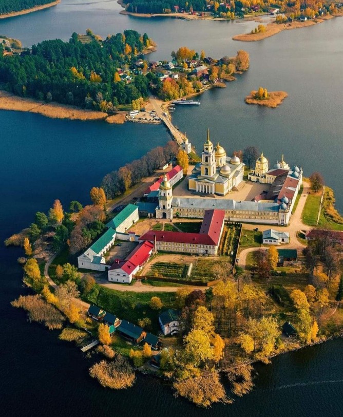 Il lago Seliger è un lago di origine glaciale situato nel Rialto del Valdaj in Russia