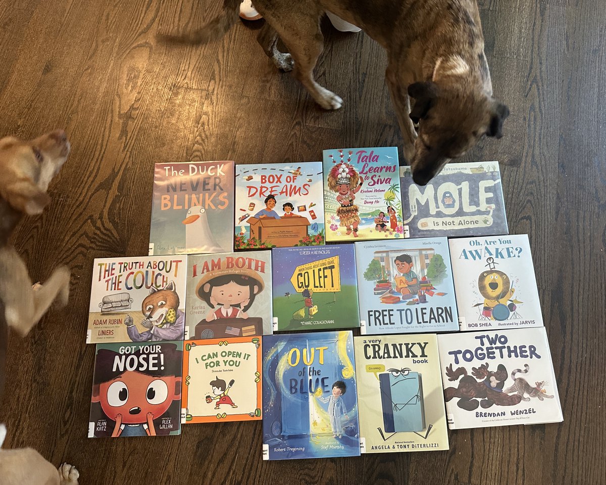 Everyone in our house (including the pups) is excited about this week's #libraryhaul 📚 This fabulous #KidLitbookstack features *two* debut authors from @PB_Soar24, @kealaninetane and @faithkaz ✨