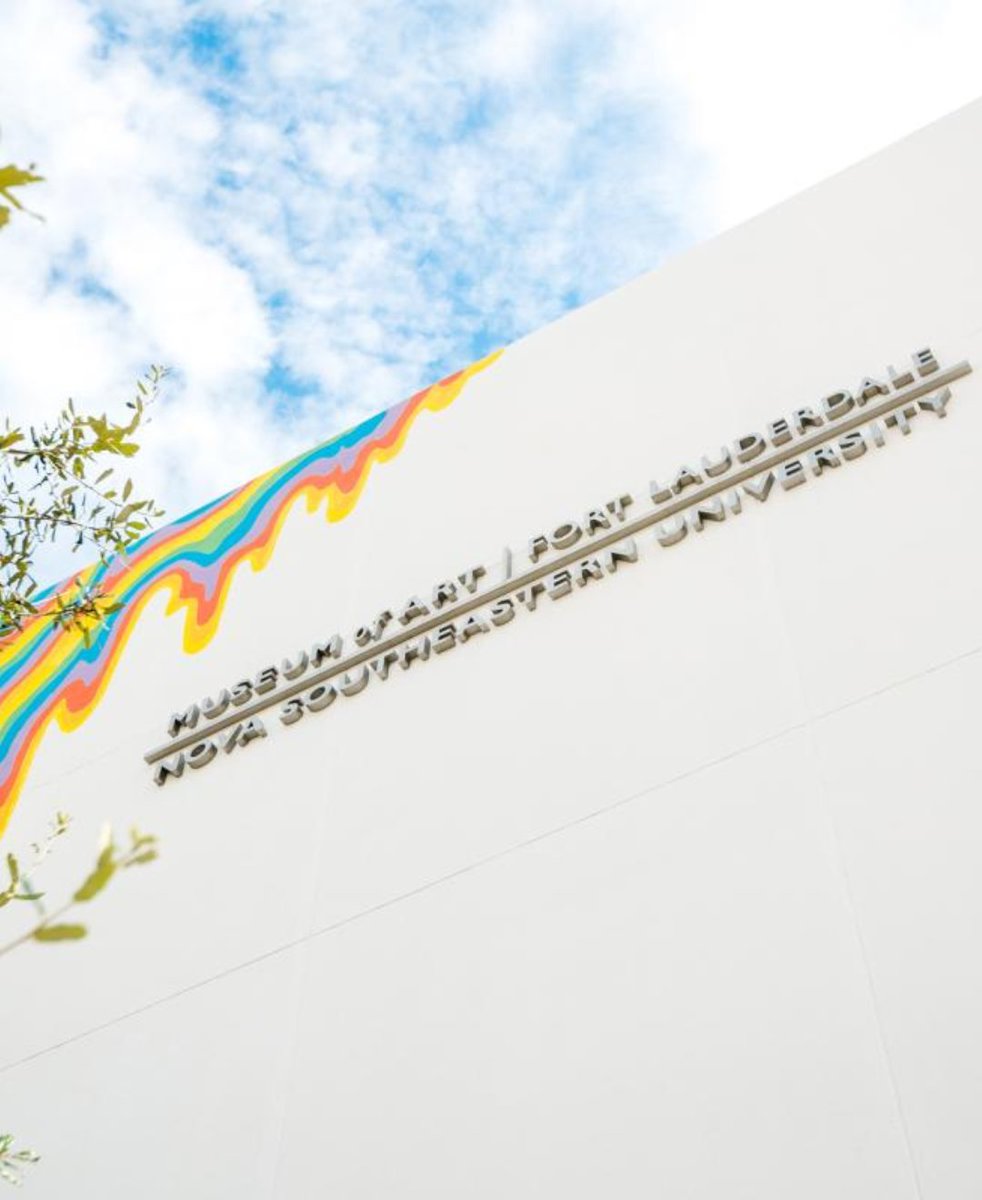 🎨 Unleash your inner art critic as you explore our community’s world-class museums, renowned exhibits, and gorgeous street art. Learn more: bit.ly/44zA1W1 #VisitLauderdale #ArtScene