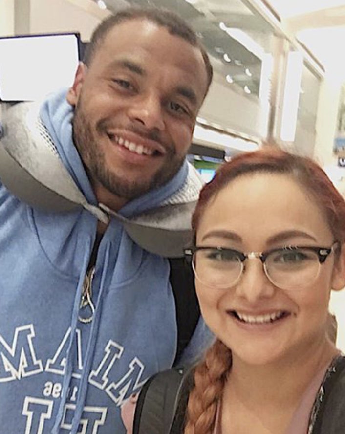 kylieknowsball's tweet photo. I JUST MET DAK PRESCOTT HOLY SHIT https://t.co/HyUw777CkH