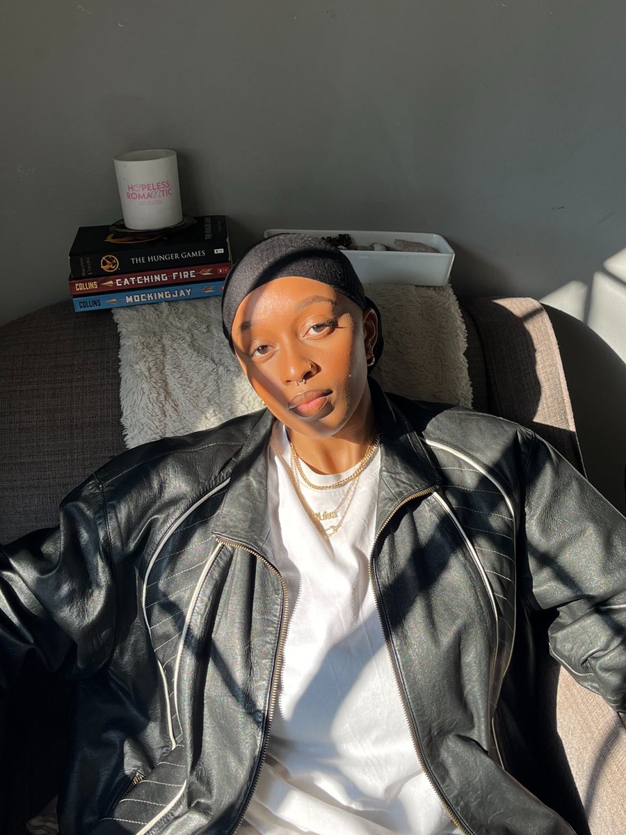 kaymoleli_'s tweet photo. alive &amp; well🖤 https://t.co/UdbFfzJ8KH