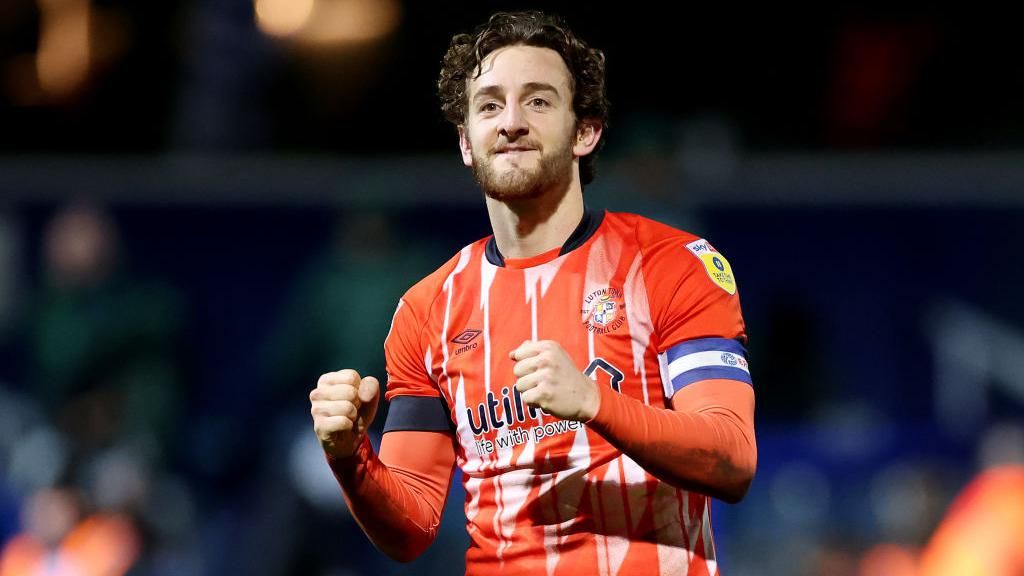 There are many things you could use to try and take the piss out of Luton Town, however those things should never include Tom Lockyer and his heart issues.

If you are one of the people who has done it, you're barely human and you need to sort yourself out.

#LutonTown #COYH